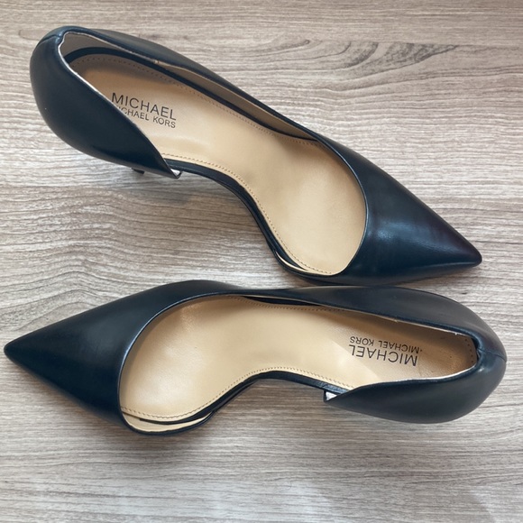 Michael Michael Kors stiletto heels gold logo 8 - Picture 7 of 16